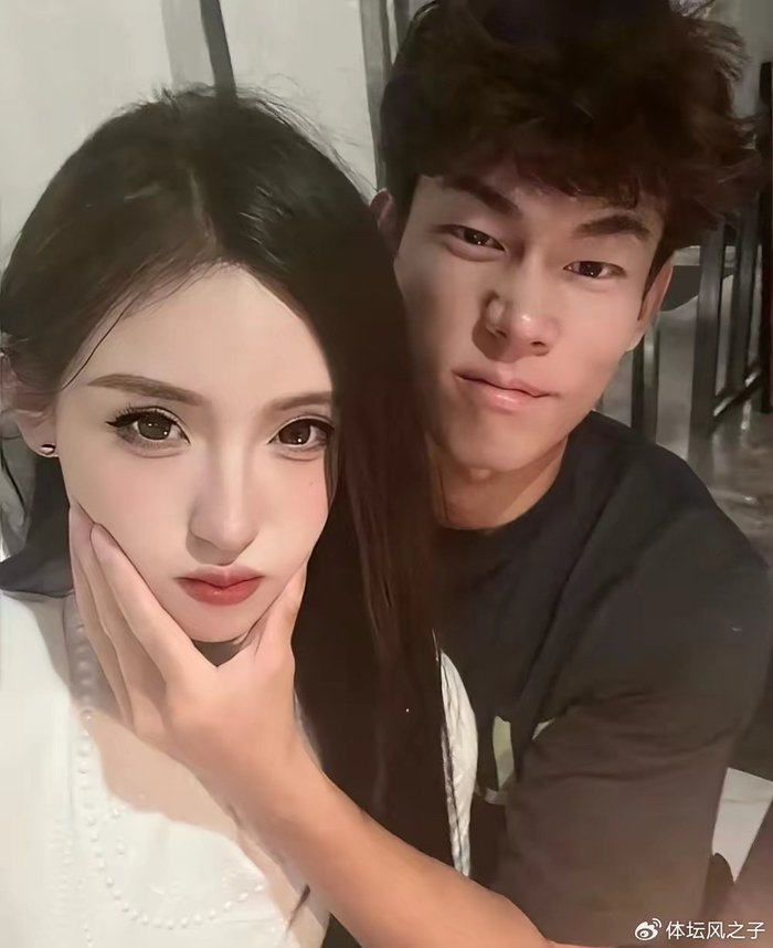 PG电子-废了，已经无球可踢了，还在换女友，何小珂公布新恋情，令人唏嘘|山东泰山|萨瓦德尔|克里斯托瓦尔|西乙|U21_新浪体育_新浪新闻